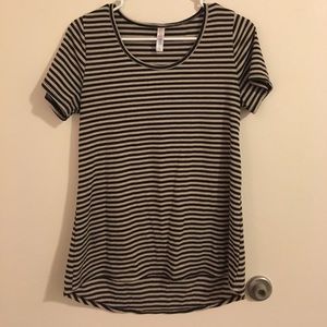 Lularoe "Classic T"