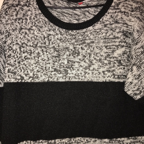 H&M Sweater - Picture 2 of 3