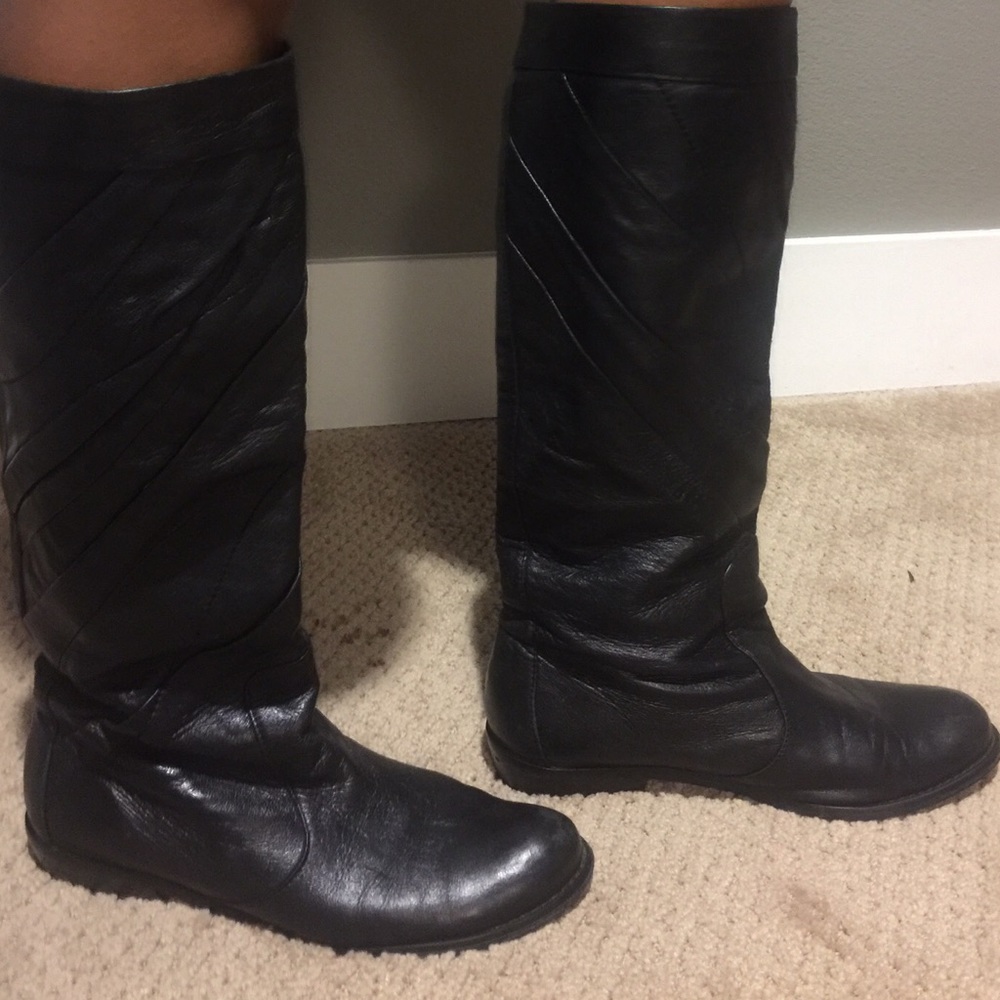 Nereids black leather boots