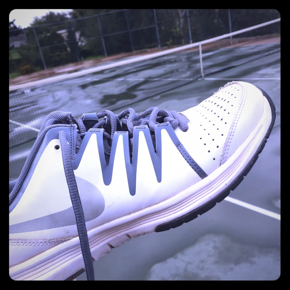Nike tennis shoes