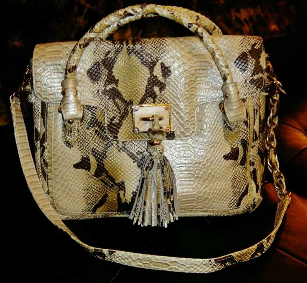 Authentic Elliott Lucca handbag
