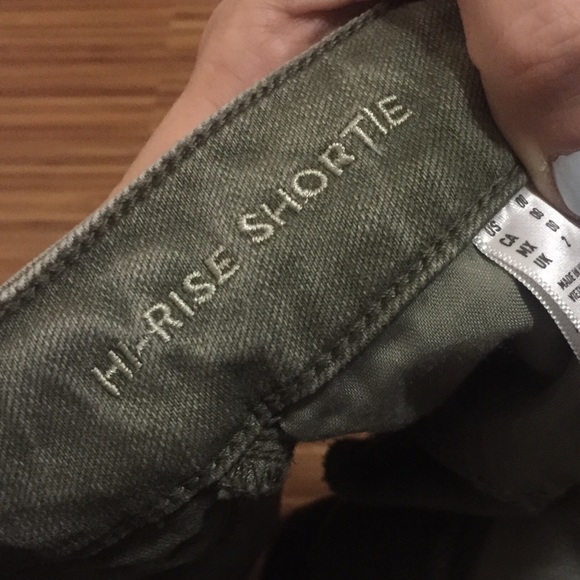 Faded olive green AEO shorts - Picture 4 of 4