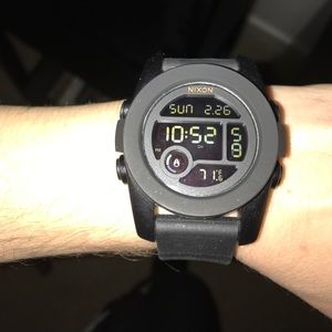 nixon unit 40