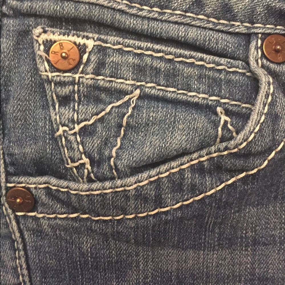 TRUE RELIGION "STRAIGHT" DENIM. - Picture 5 of 8