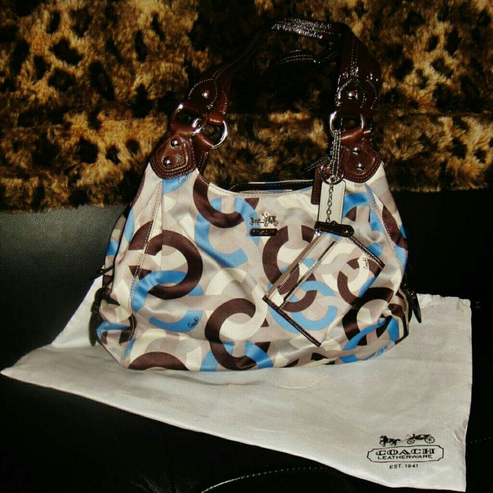 Authentic Coach bag w/wallet