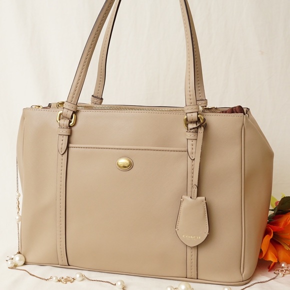 Coach Handbags - 🚨1 HR SALE🚨NWOT COACH ZIP CARRYALL F25669 PURSE