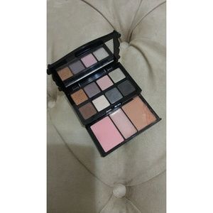 Too Faced Glamour To Go Palette