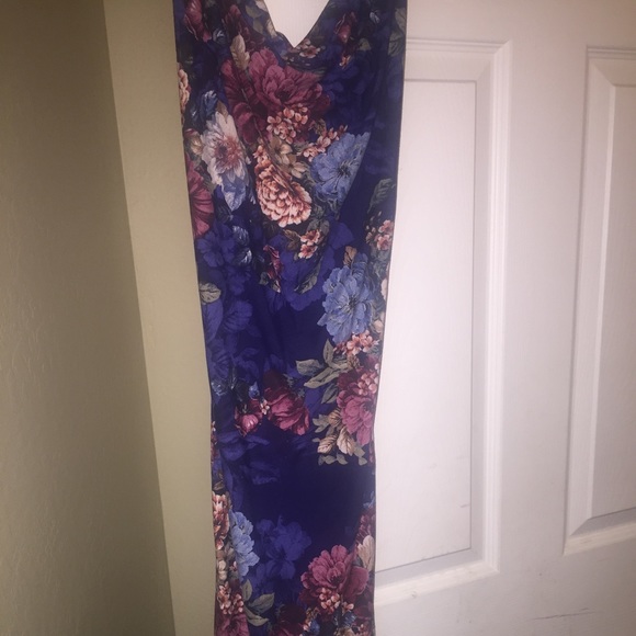 Floral dress - Picture 2 of 3