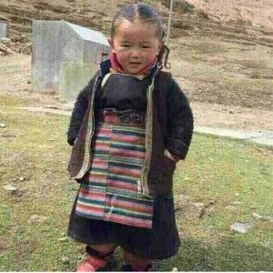 Meet your Posher, Janzi