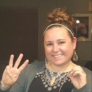 Meet your Posher, Danielle