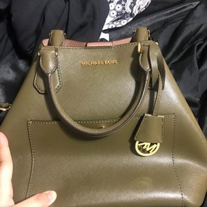 Michael kors 100% authentic