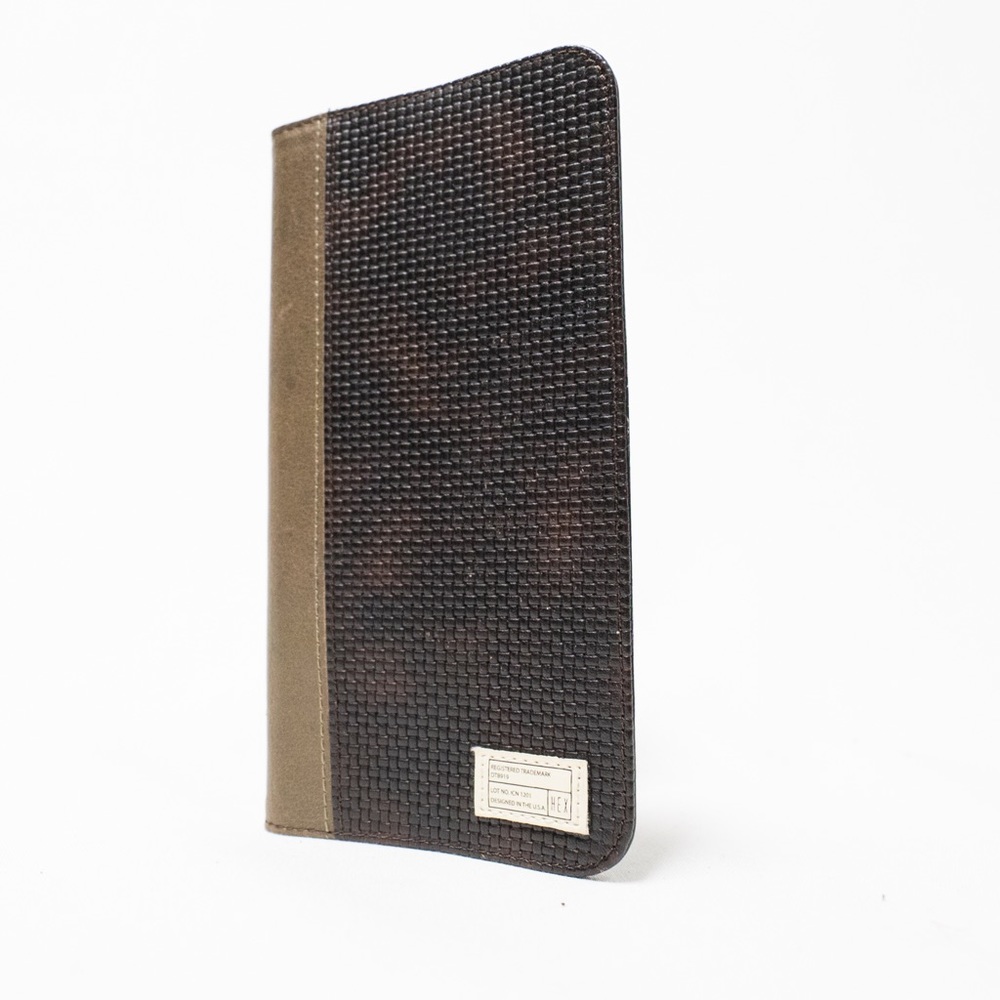 IPHONE 7+  New HEX Camo leather Wallet case