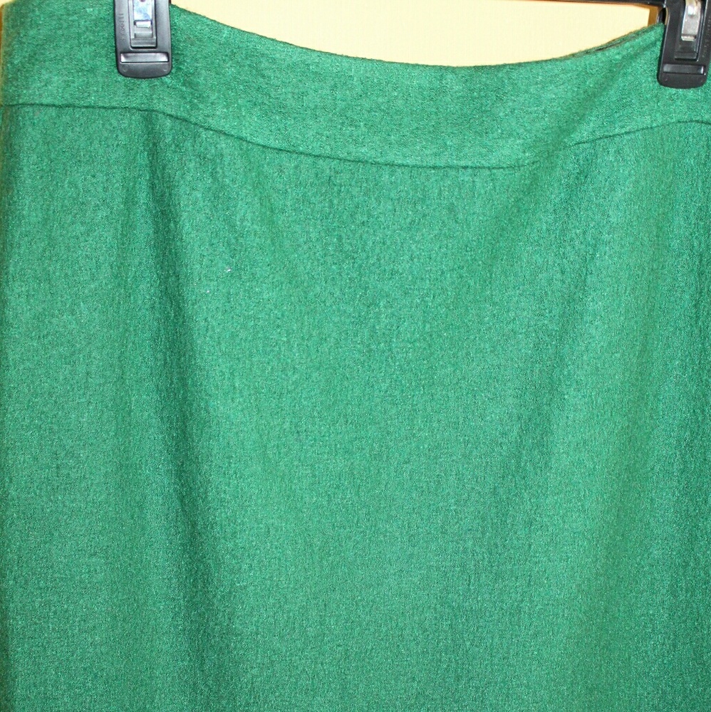 Banana Republic Green wool skirt size 14