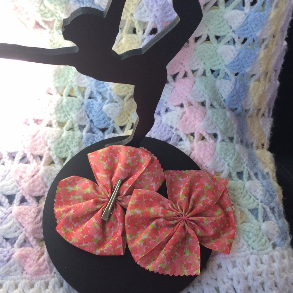 Spring 🌸Bow Clips - Picture 3 of 4
