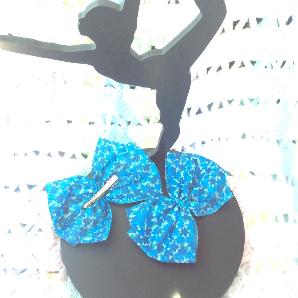 Spring 🌸 Bow Clips