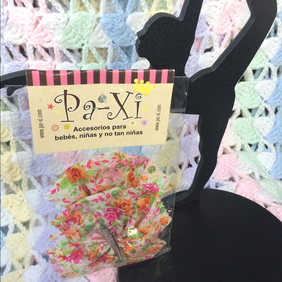 Spring 🌸 Bow Clips - Picture 4 of 4