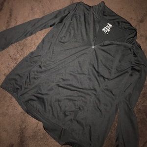 Half zip pullover