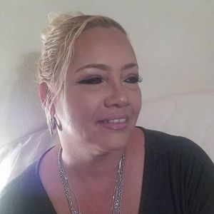 Meet your Posher, Carla