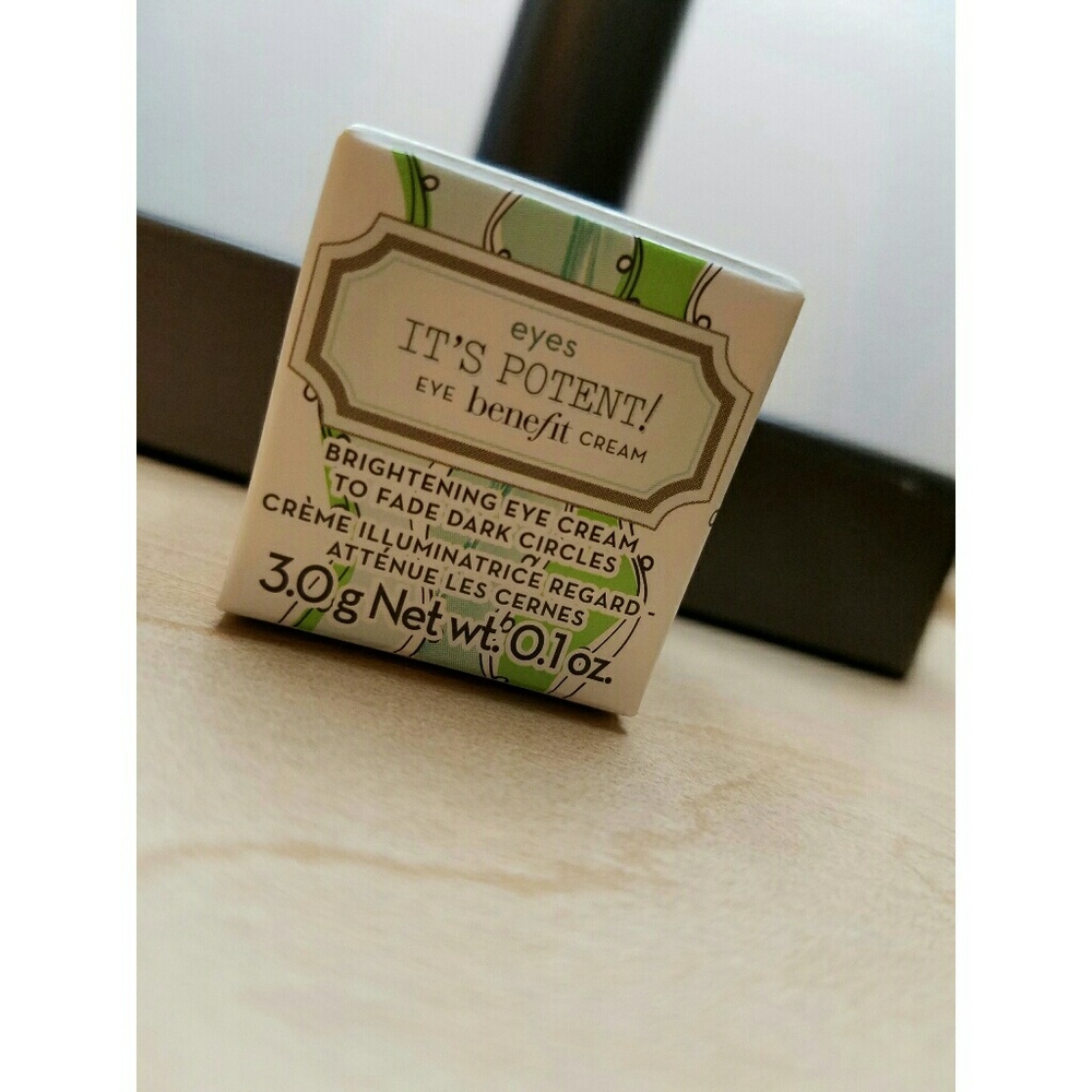 Benefits It's potent eye cream deluxe sized sample