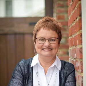 Meet your Posher, Paula