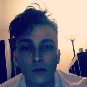 Meet your Posher, Max