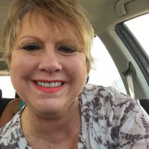 Meet your Posher, Deborah