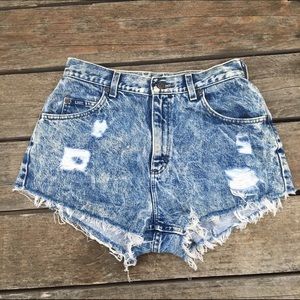 Urban Outfitters - Vintage Lee Jean Shorts