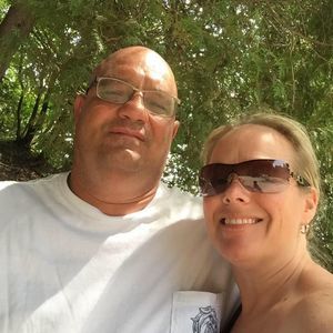 Meet your Posher, Adriane zlebis