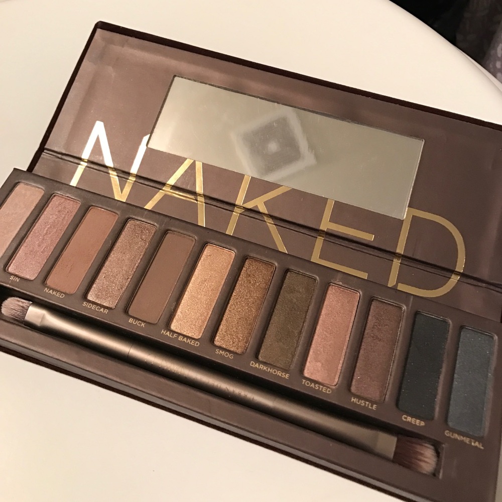 Naked palette with brush!
