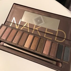Naked palette with brush!