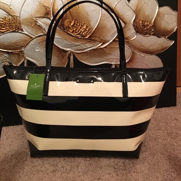 3 brand new Kate spade bags♠️ - Picture 3 of 7