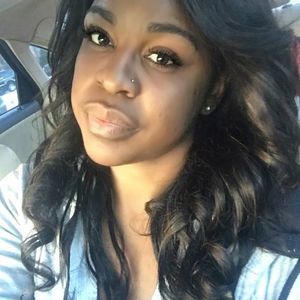 Meet your Posher, Loren