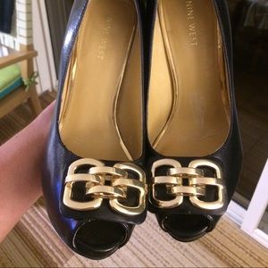 Nine West black pumps