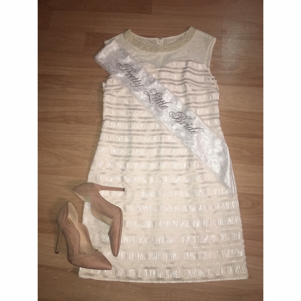 Gorgeous off white formal dress
