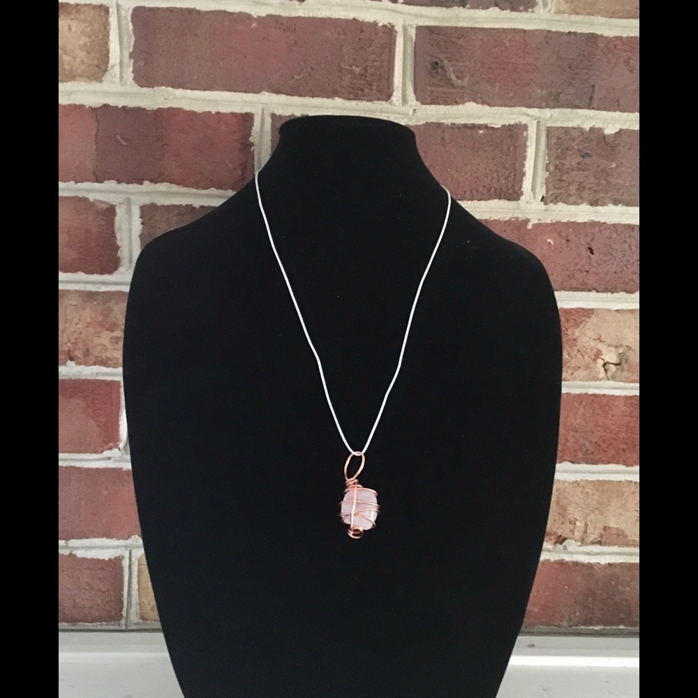 Beautiful Rose Quartz Pendant with Copper ! NWT