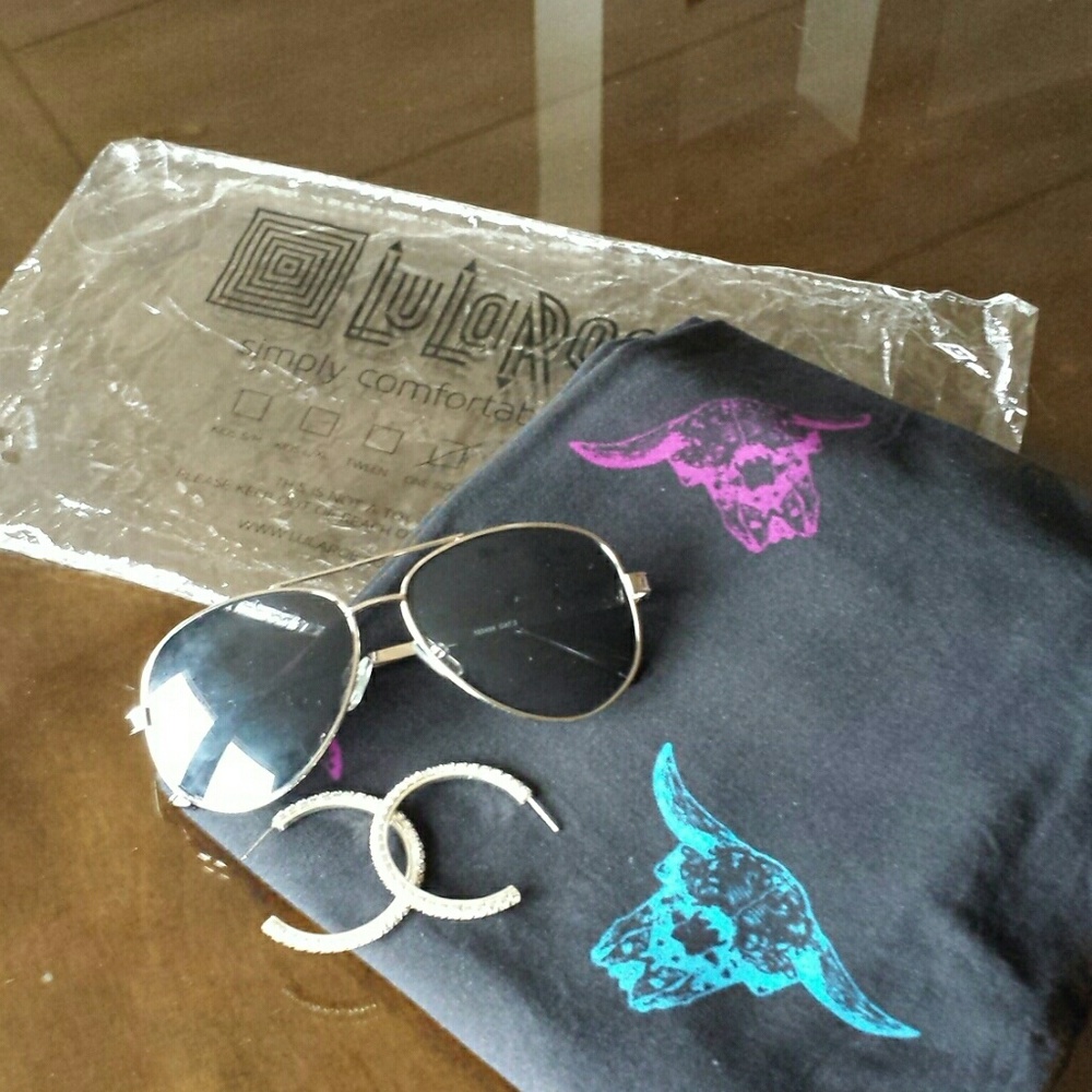 LuLaRoe Bull and skull leggings