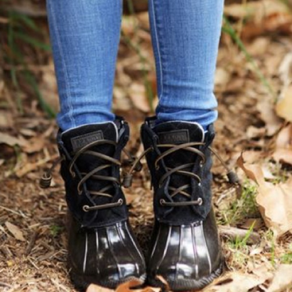 Sperry Black saltwater duck boots size 6.5