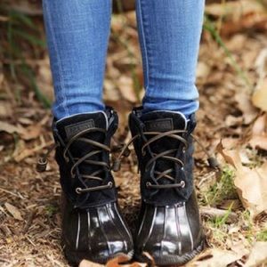 Sperry Black saltwater duck boots size 6.5