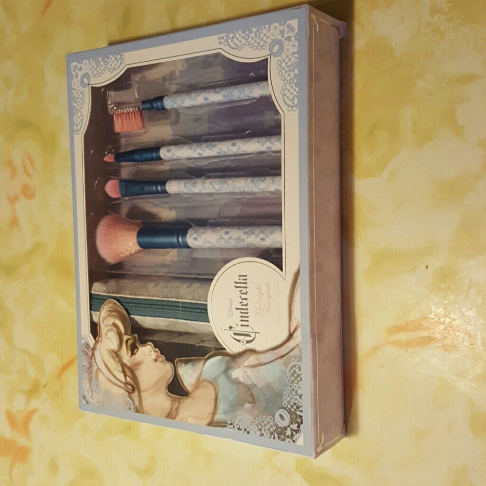 Disney Cinderella Brushes
