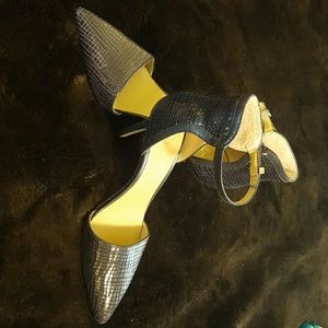 Ann Taylor Navy Ankle Strapped Shoes 7m