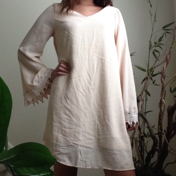 Iris Cream Shift Dress with Bell Sleeves & Crochet - Picture 2 of 4