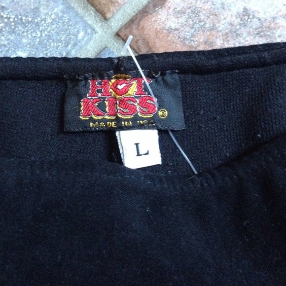 🎉 SOLD ON DP HOT KISS BLACK VELVET (?) SKORT - Picture 3 of 4