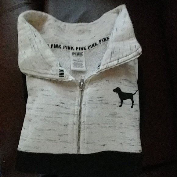 SOLD!! VS PINK QUARTER ZIP IN NEW CONDITION! - Picture 4 of 6