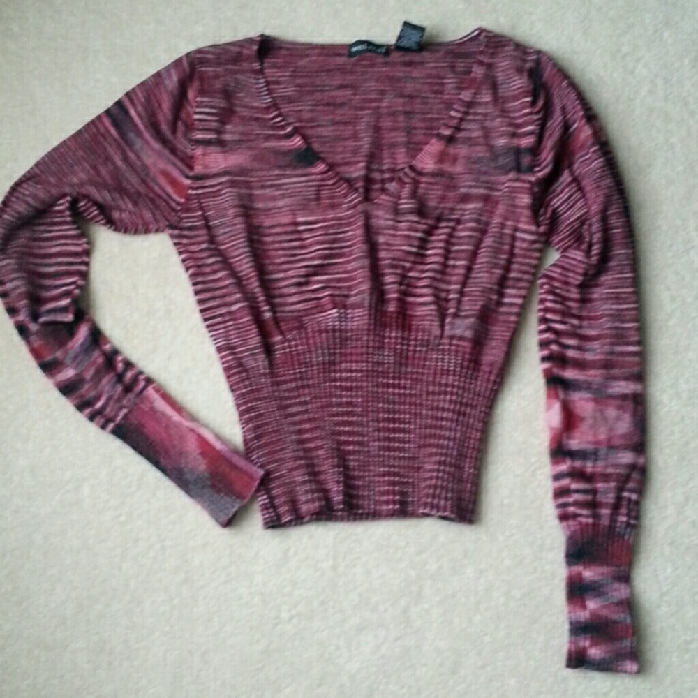Wet Seal brand stretchy v neck sweater
