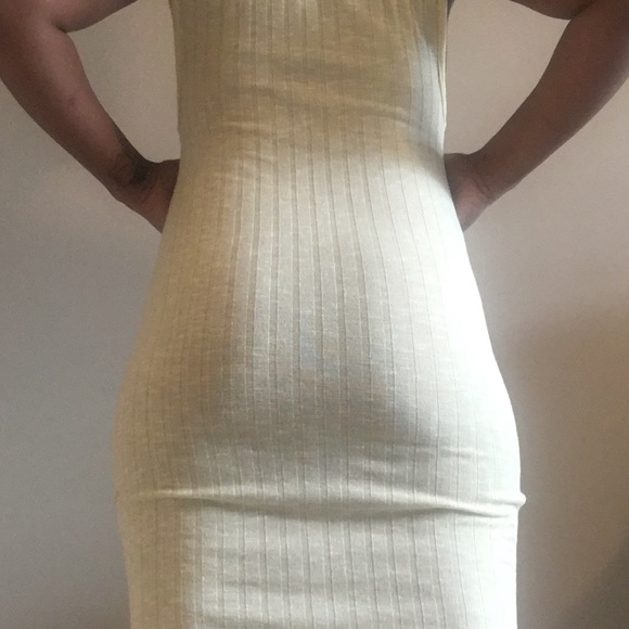 Marilyn Monroe Fitted Spring Dress - Picture 6 of 6