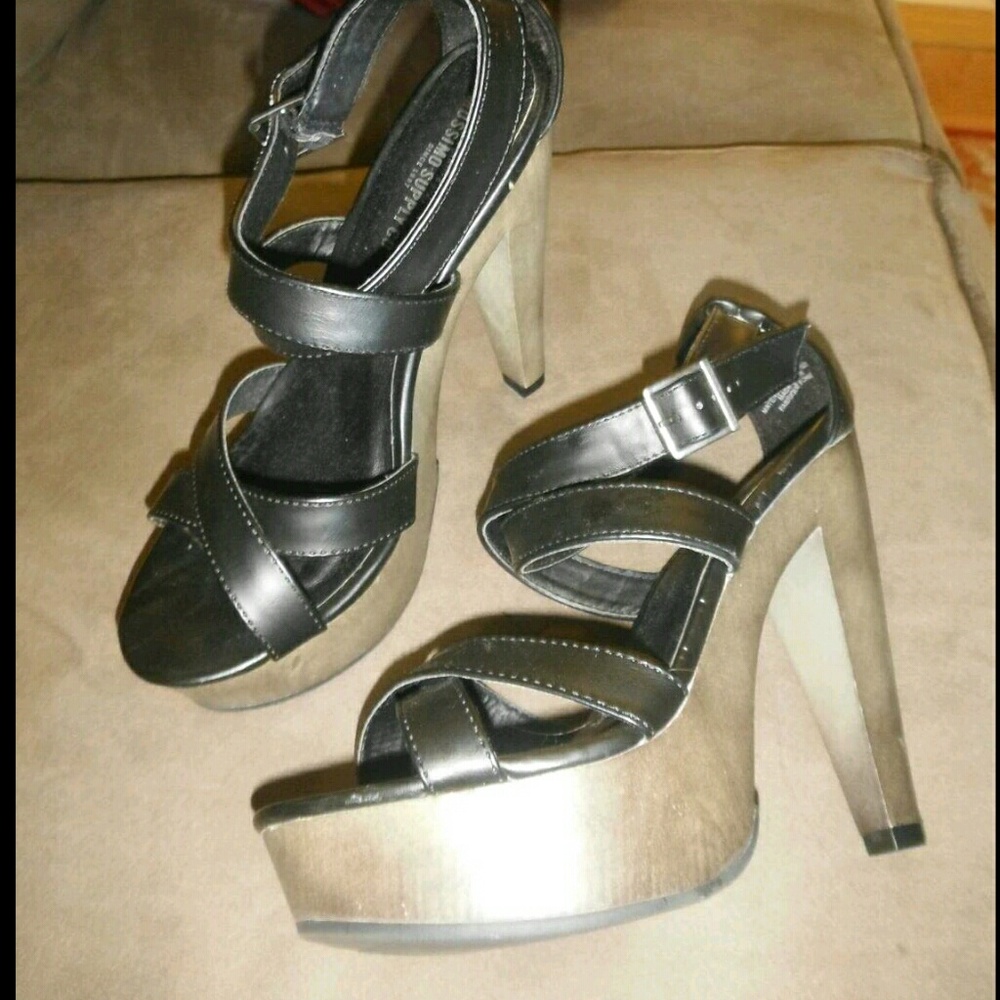 NEW Platform Black Sandals