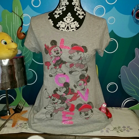 Disney Mickey and Minnie LOVE shirt w/ pockets - Picture 1 of 4