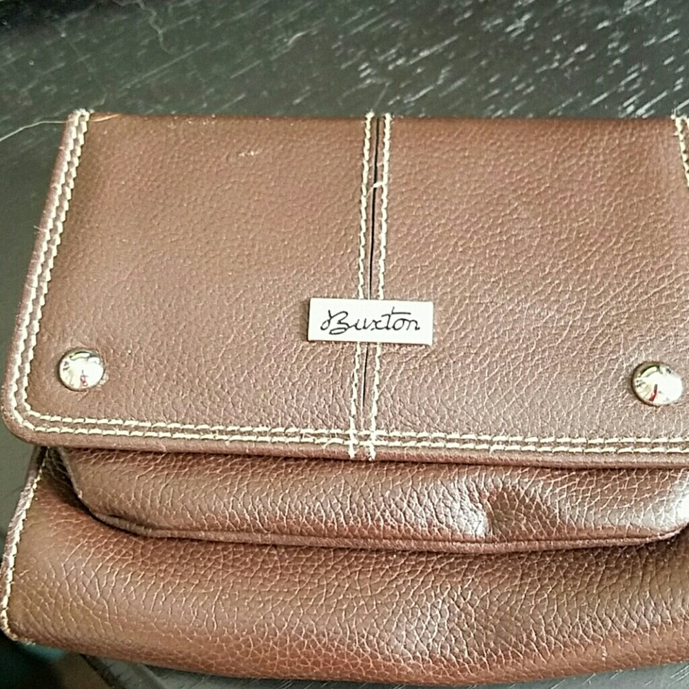 Wallet with coin purse and mirror