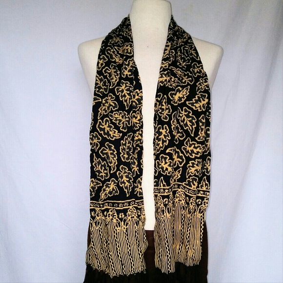 🖤 Batik Scarf #hundredsofscarves - Picture 1 of 3