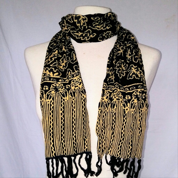 🖤 Batik Scarf #hundredsofscarves - Picture 3 of 3
